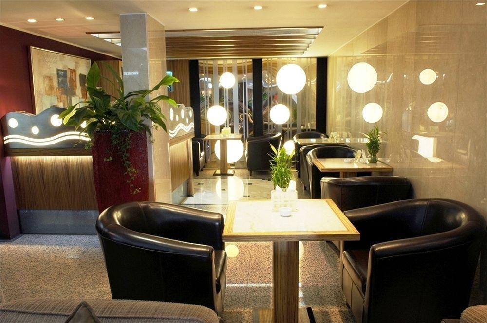 Al Bustan Hotel ドーハ エクステリア 写真