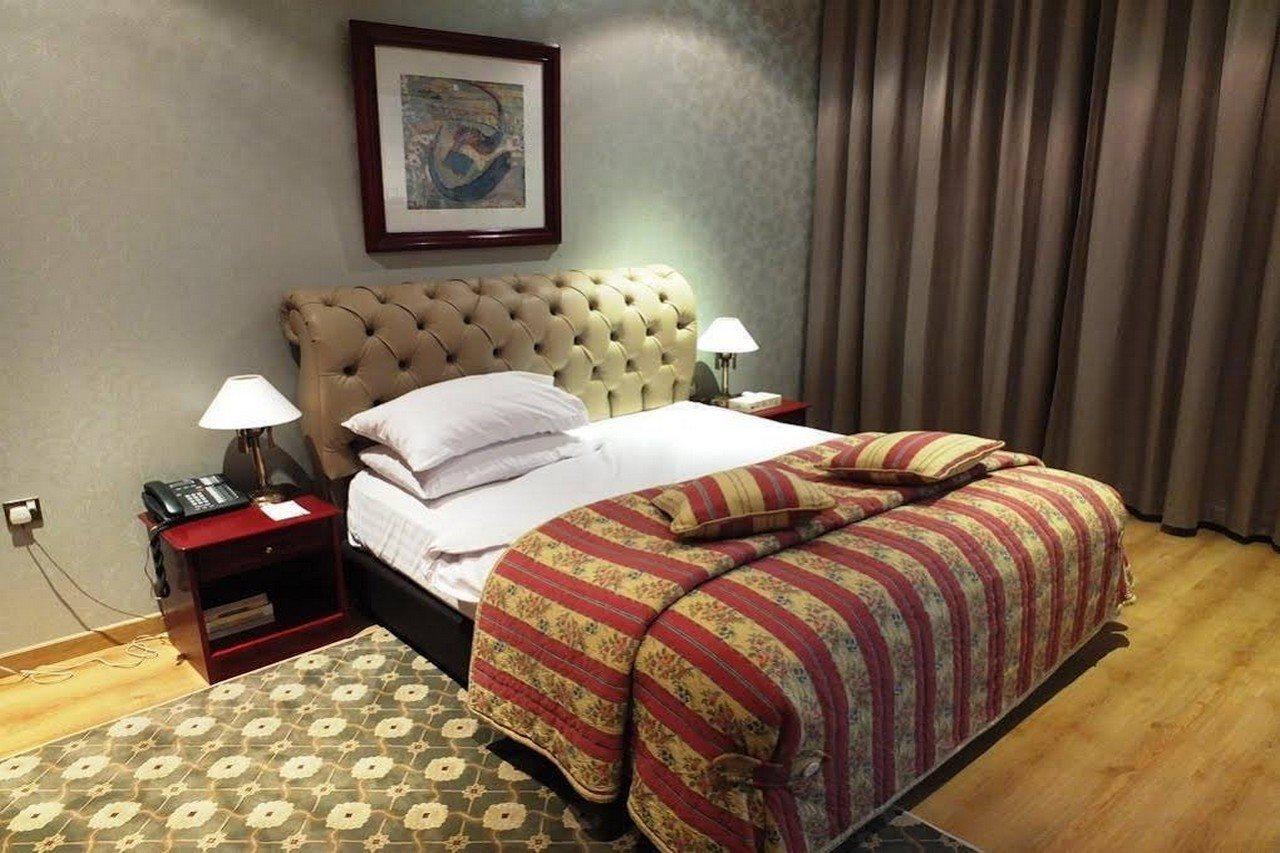 Al Bustan Hotel ドーハ エクステリア 写真