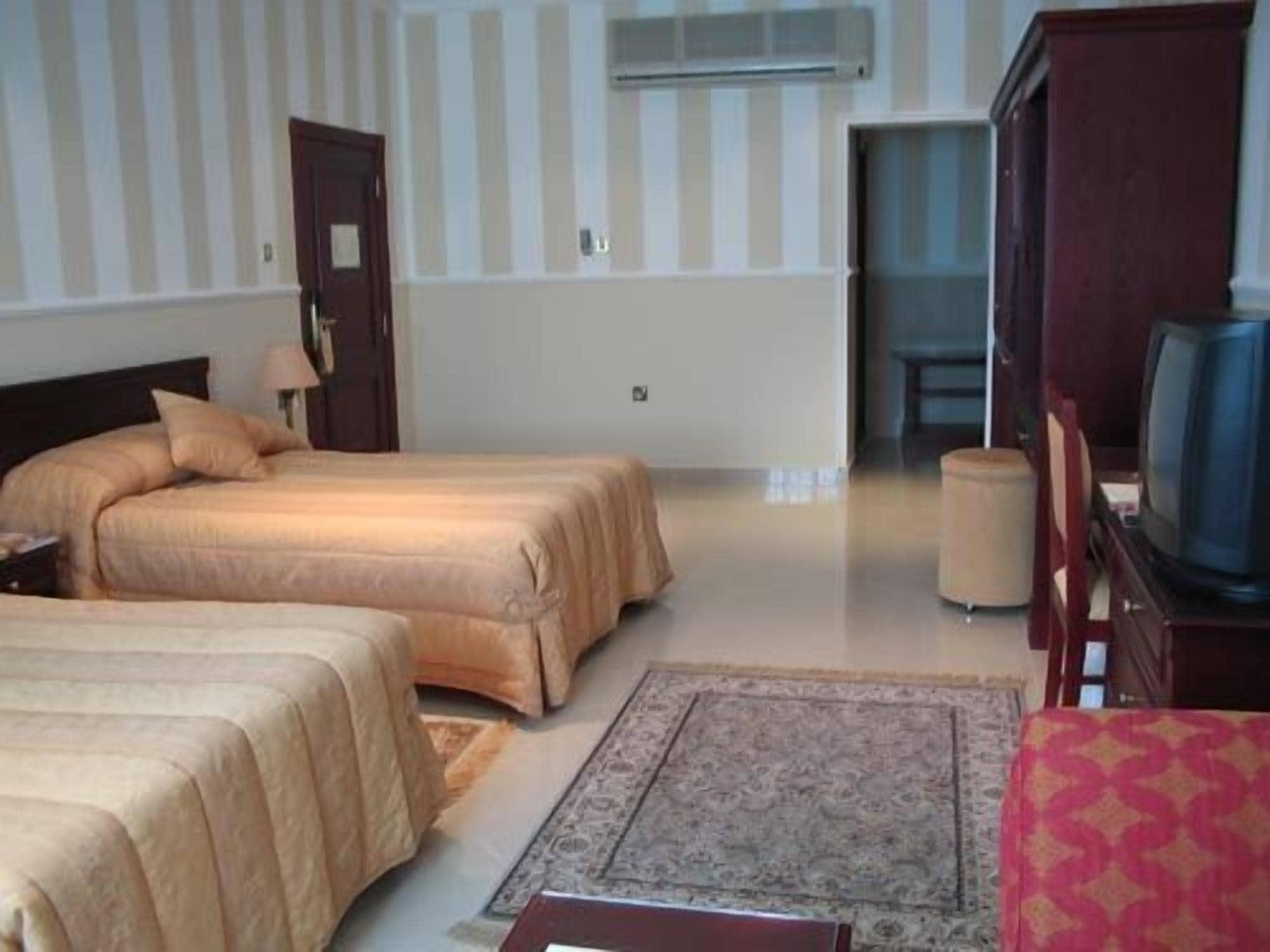 Al Bustan Hotel ドーハ エクステリア 写真