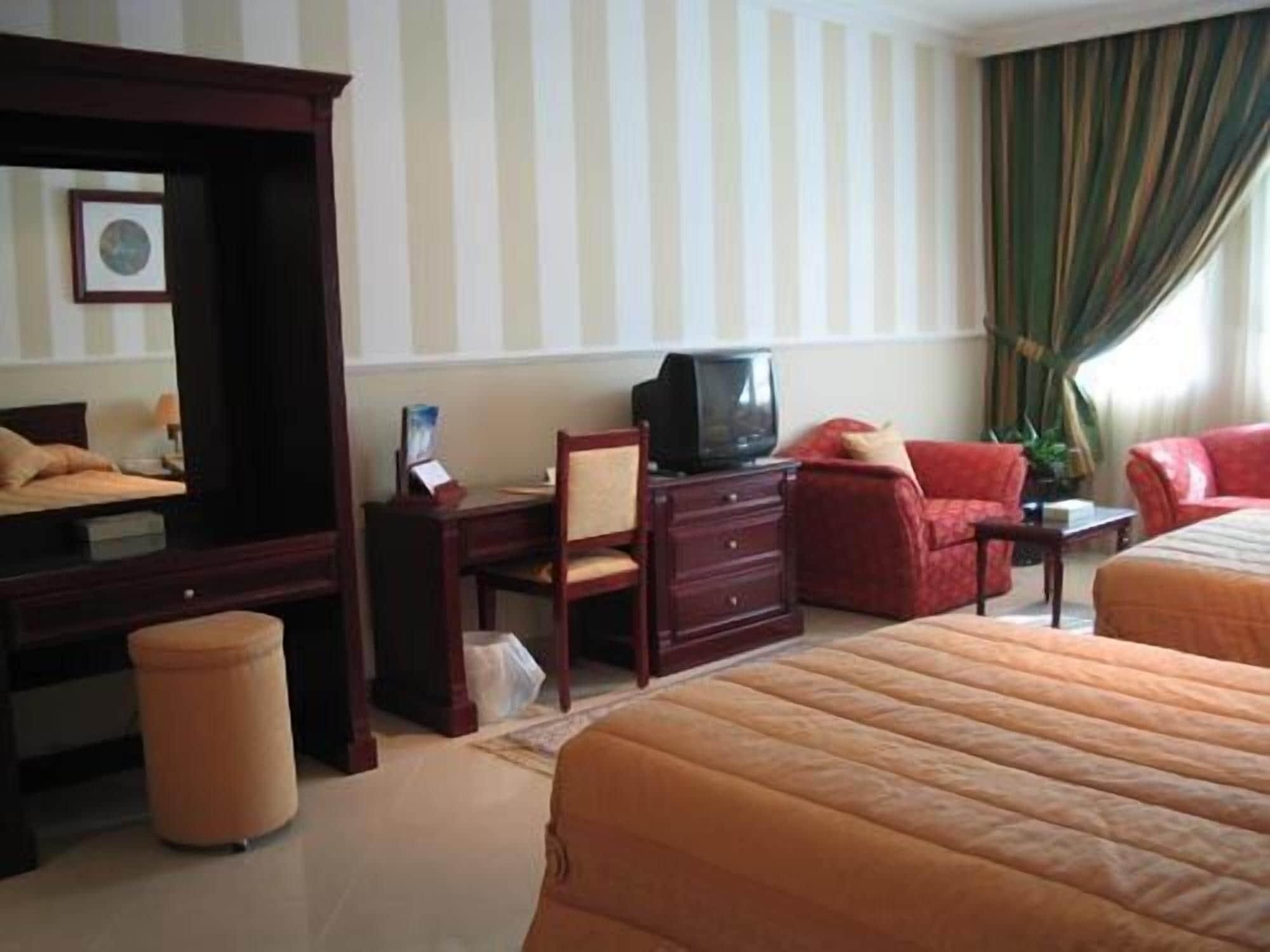 Al Bustan Hotel ドーハ エクステリア 写真