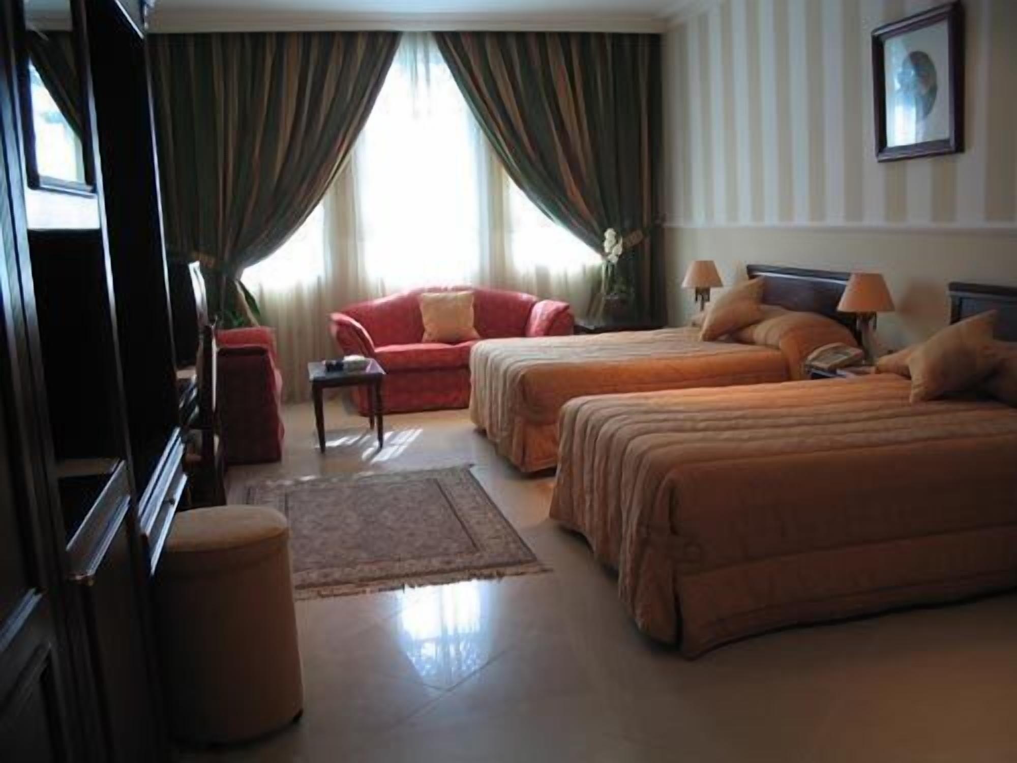 Al Bustan Hotel ドーハ エクステリア 写真