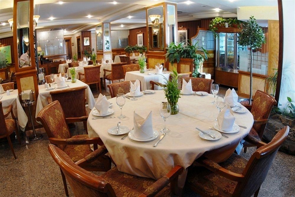 Al Bustan Hotel ドーハ エクステリア 写真