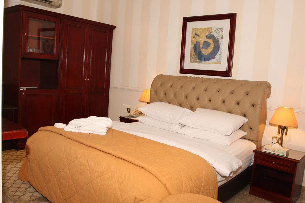 Al Bustan Hotel ドーハ エクステリア 写真