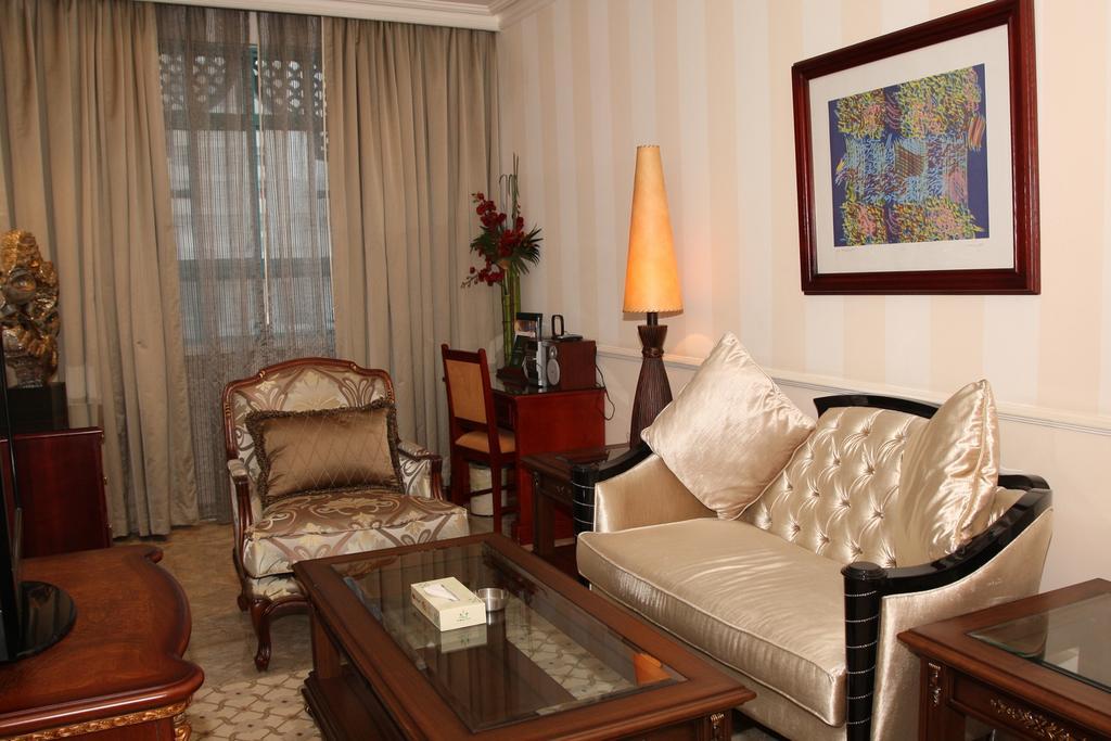 Al Bustan Hotel ドーハ エクステリア 写真