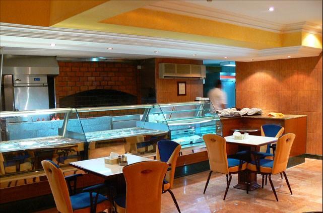 Al Bustan Hotel ドーハ エクステリア 写真